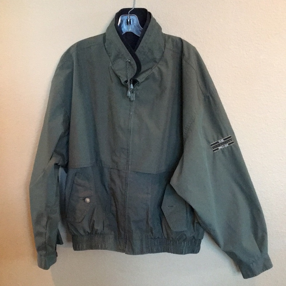 Gear Windbreaker